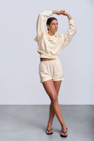 Butter Yellow Ravello Shorts – codzienne szorty o minimalistycznym kroju i komfortowym dopasowaniu przy talii.